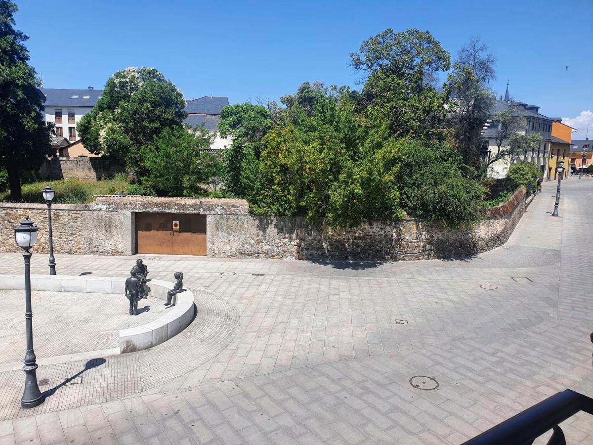 Apartamento En El Casco Antiguo De Ponferrada Ngoại thất bức ảnh