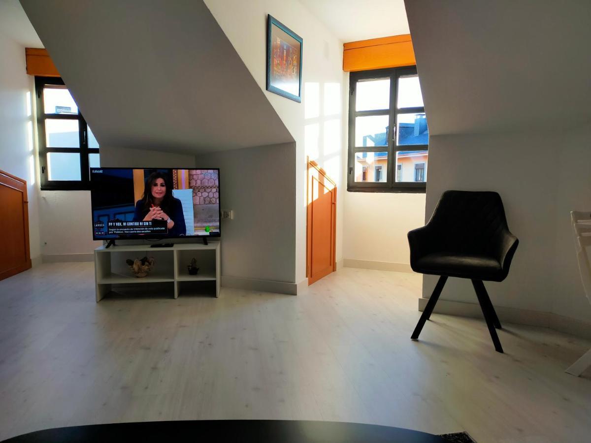 Apartamento En El Casco Antiguo De Ponferrada Ngoại thất bức ảnh